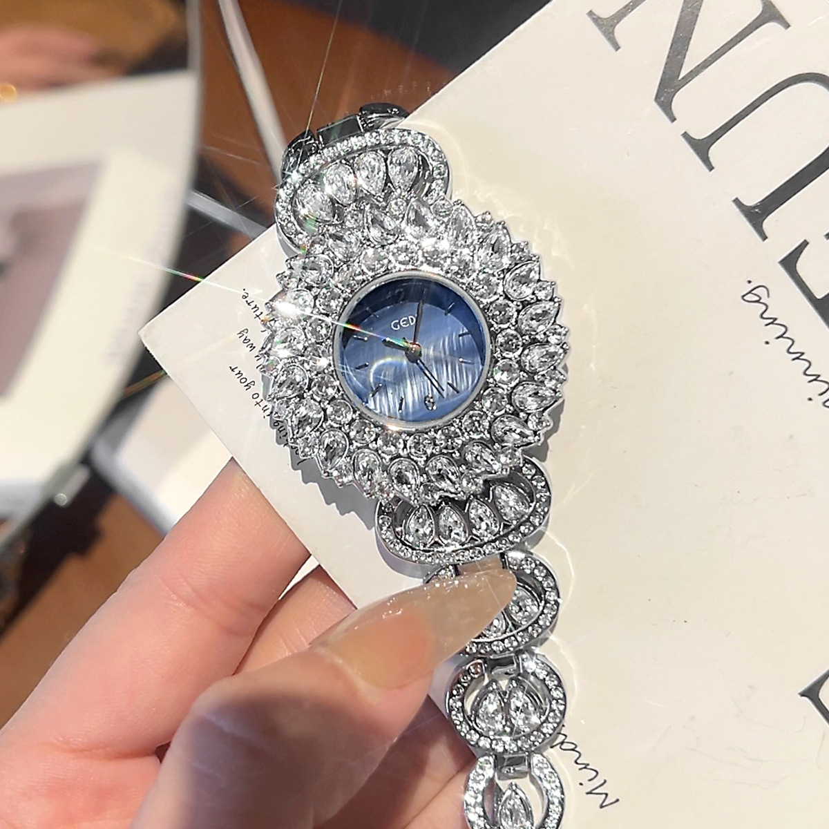 Ladies Luxury Watch - UTHAI CQ443 Fashionable Luxury Starry Sky